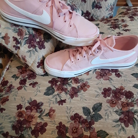 Nike canvas sneaker pink size 9 - Picture 8 of 9